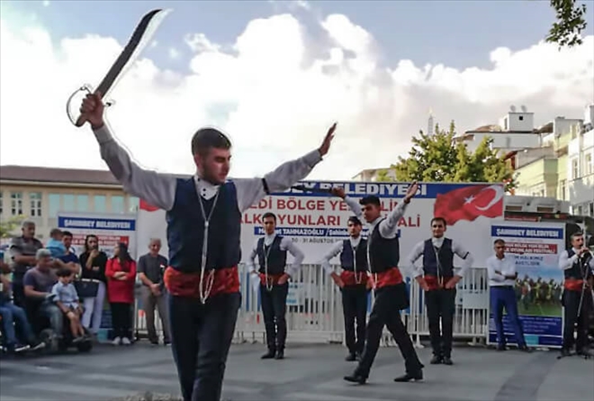 Erzurum bar ekibinden kılıçlı gösteri