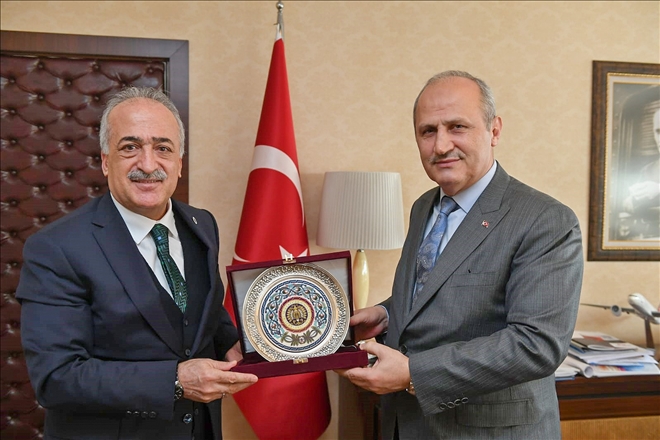 Rektör Çomaklı, Ulaştırma ve Altyapı Bakanı Turhan ile bir araya geldi