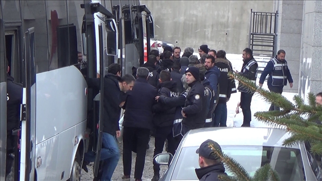 Erzurum´da FETÖ operasyonu: 17 polis memuru gözaltına alındı