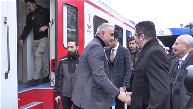 Kültür ve Turizm Bakanı Ersoy, Doğu Ekspresi ile Kars´a geçti