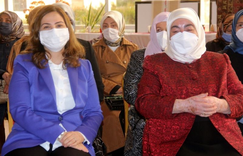 Erzincan’da girişimci kadınların el emeği göz nuru ürünlerinin yer aldığı Kadın Kültür Merkezi açıldı
