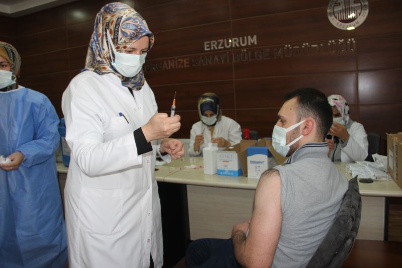 Erzurum OSM’de yerinde aşı uygulamasına başlandı
