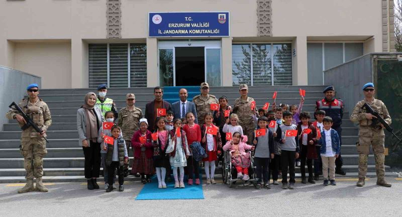 Jandarma Komutanlığı’nda renkli 23 Nisan kutlaması
