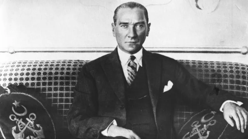 Ulu Önder Atatürk