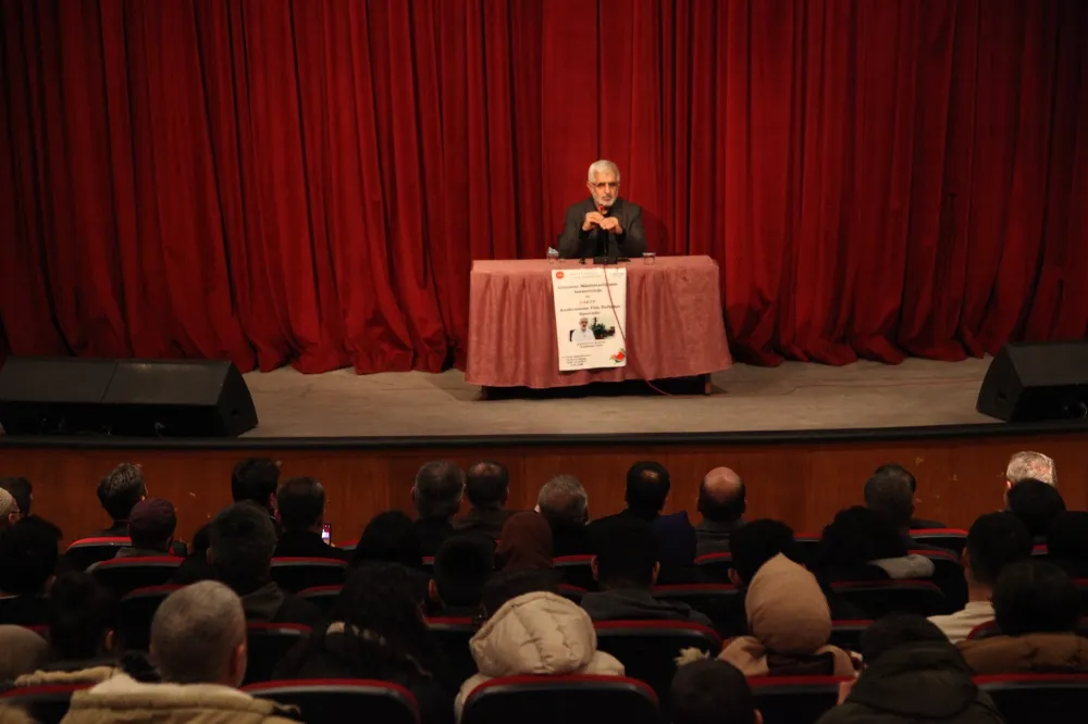 Ahlat’ta ‘Günümüz Müslümanlarının Sorumluluğu ve Gazze’ konulu konferans