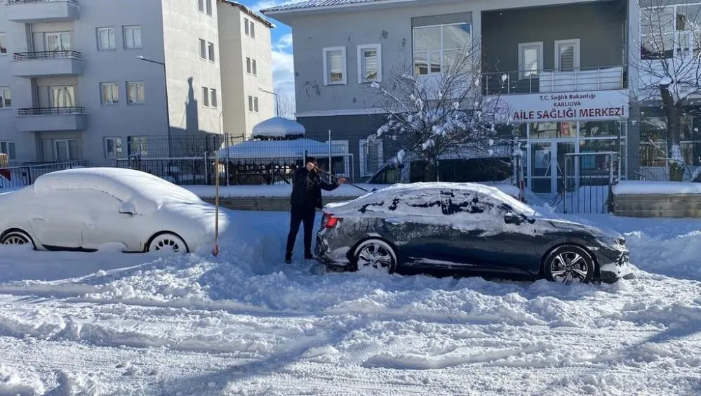 Karlıova’da yoğun kar yağışı