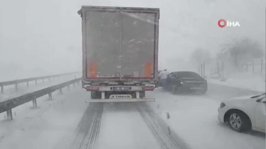 Hakkari Valiliğinden sürücülere kar uyarısı
