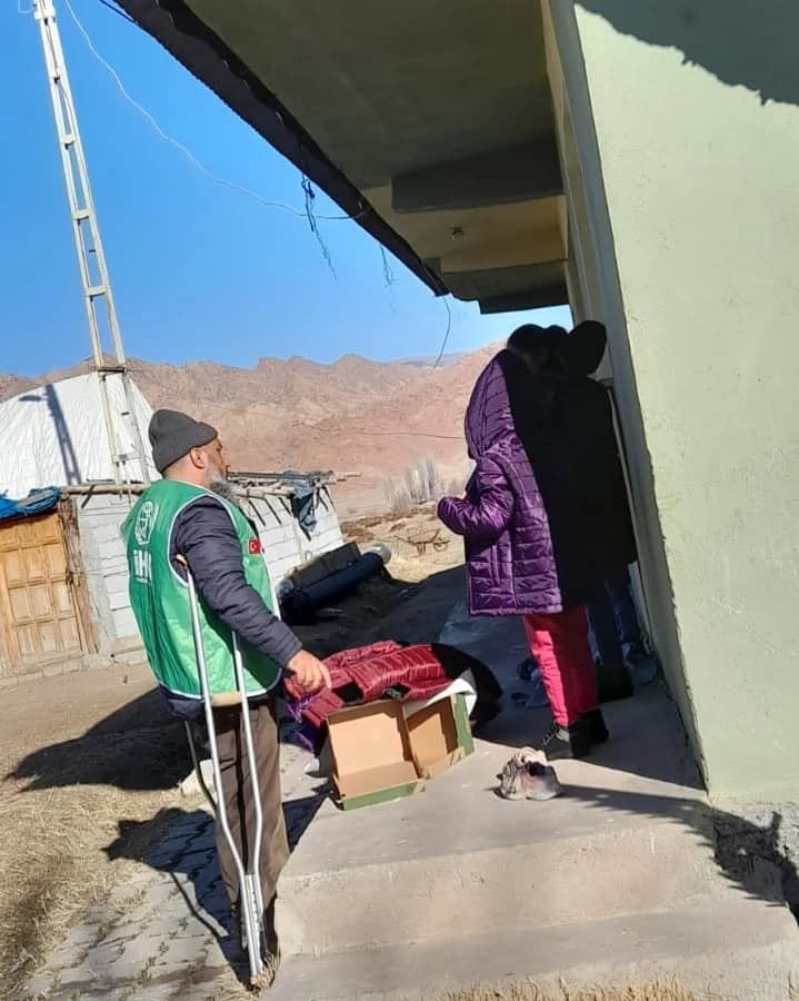   Erzurum İHH yardım dağıtımında hız kesmiyor