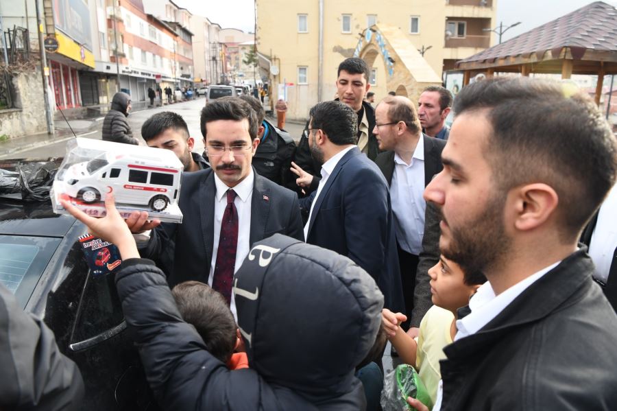 Vali Yardımcısı Köroğlu vatandaşlarla bayramlaştı