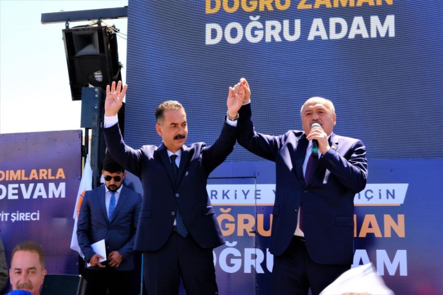 AK Parti Erzincan’ın ‘seçim ofisi’ coşkuyla açıldı