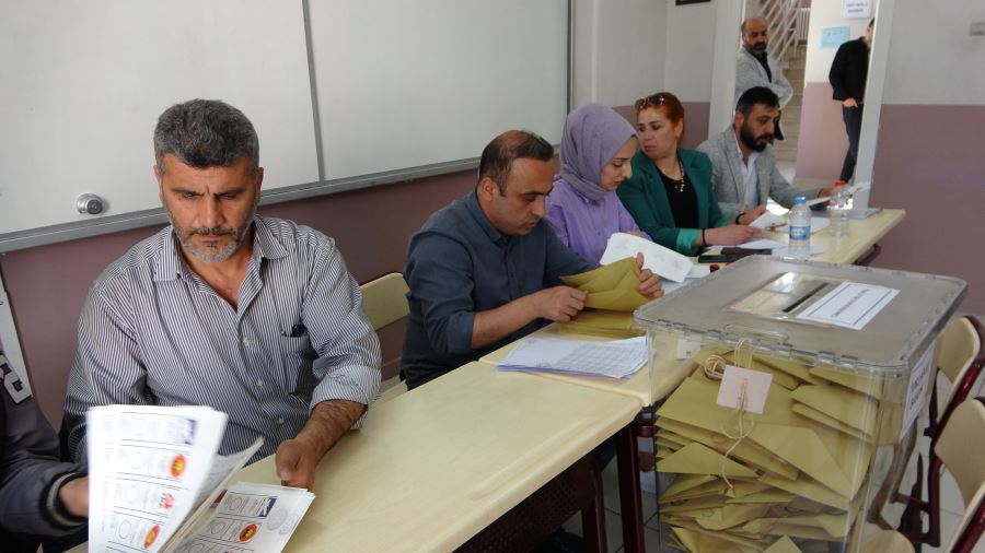 Bitlis’te yapılan seçimlerde iki parti meclise girdi