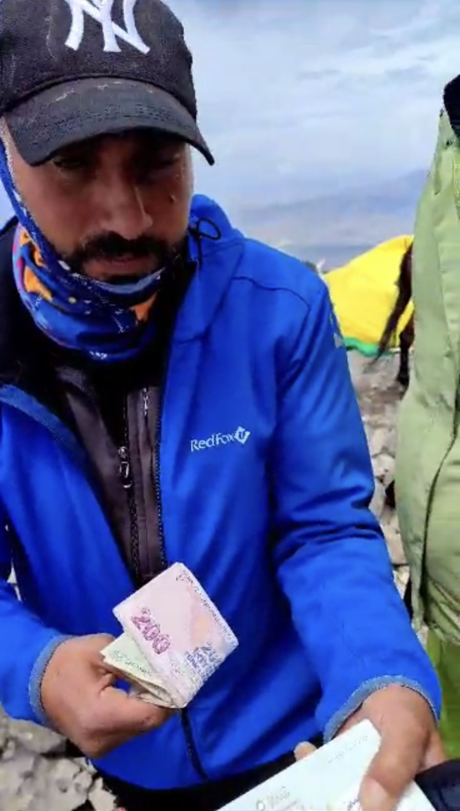 Ağrı Dağı’nda kayıp para ve pasaport bulundu