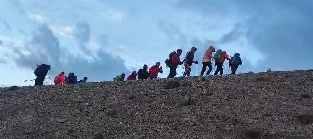 Yerli ve yabancı dağcılardan Süphan Dağı’na yoğun ilgi