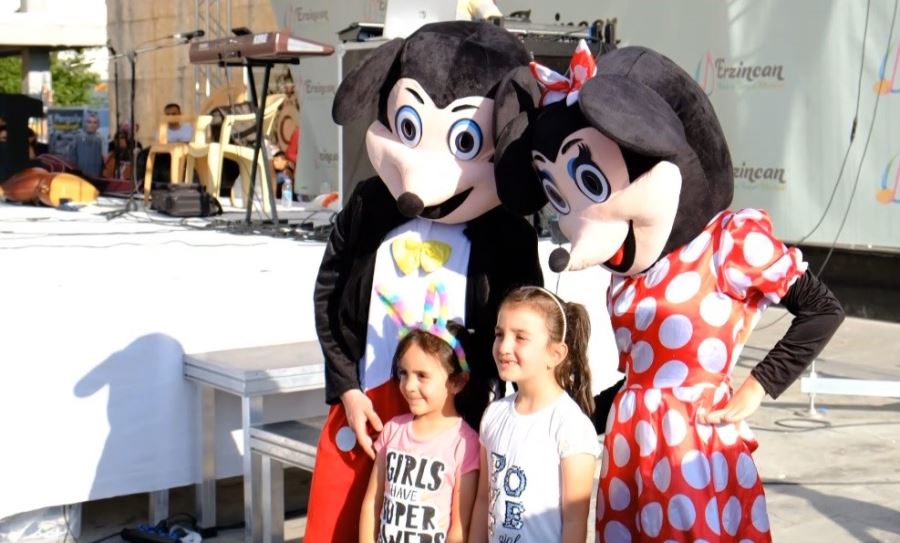  Erzincan’da düzenlenen “Çocukfest 2023” renkli görüntüler oluşturdu