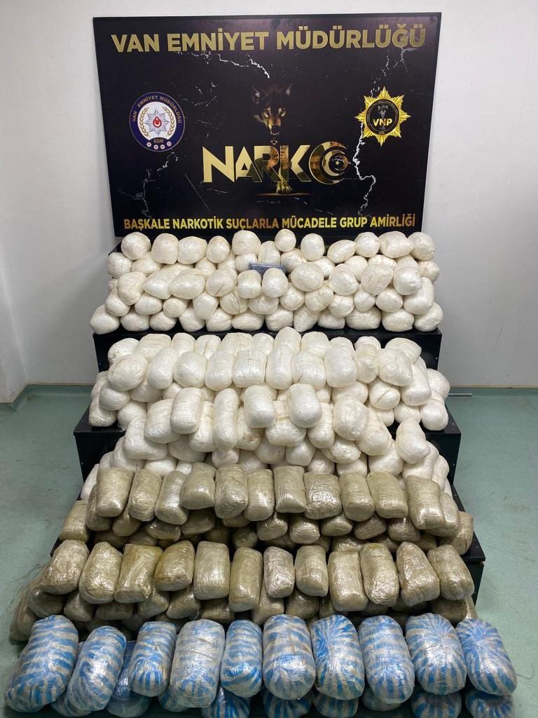 Van’da İHA destekli operasyon: 340 kilo uyuşturucu ele geçirildi