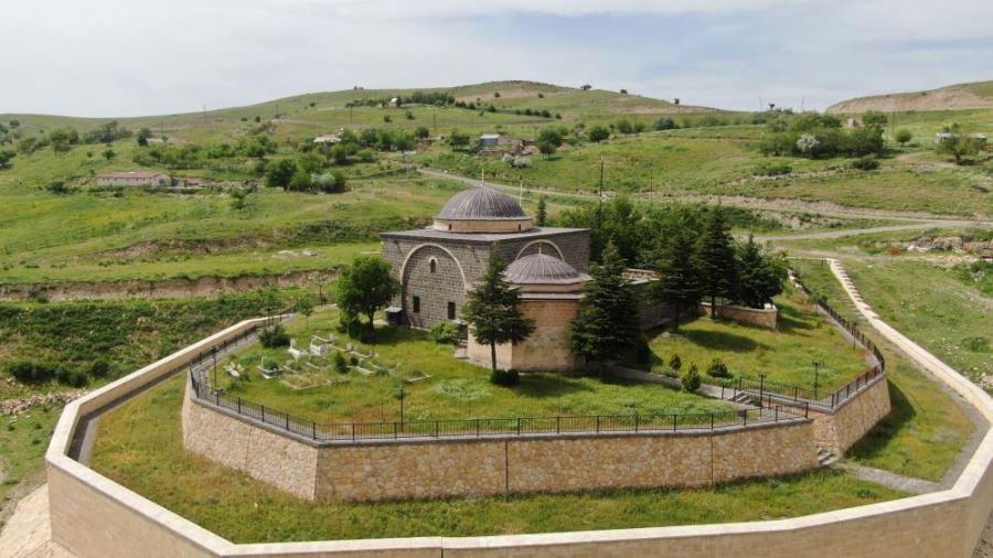  523 yıllık Karacimşit Bey Cami