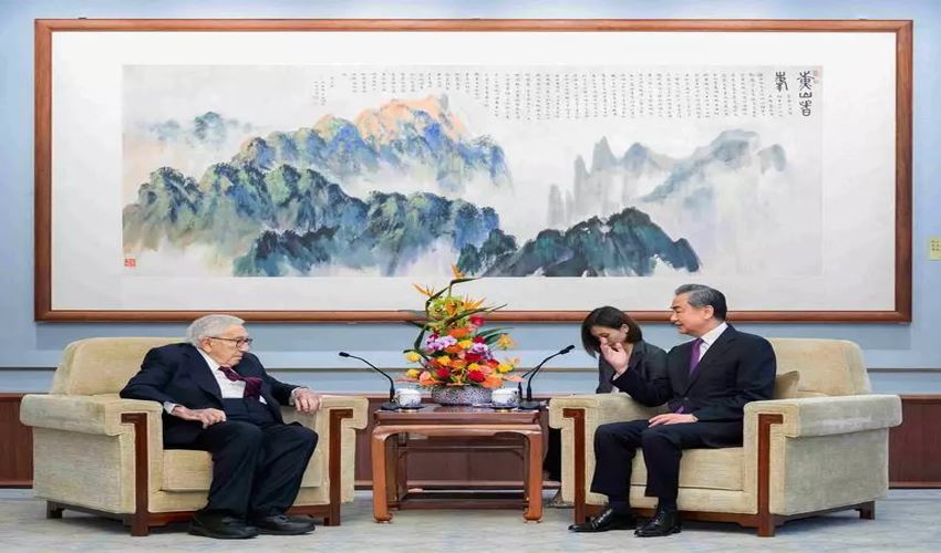 Henry Kissinger, Çin Devlet Başkanı ile görüştü