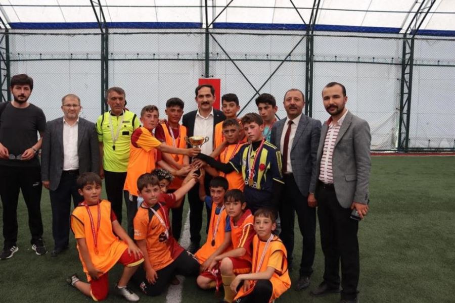 Yaz Kuran Kursu Futbol Turnuvası şampiyonu