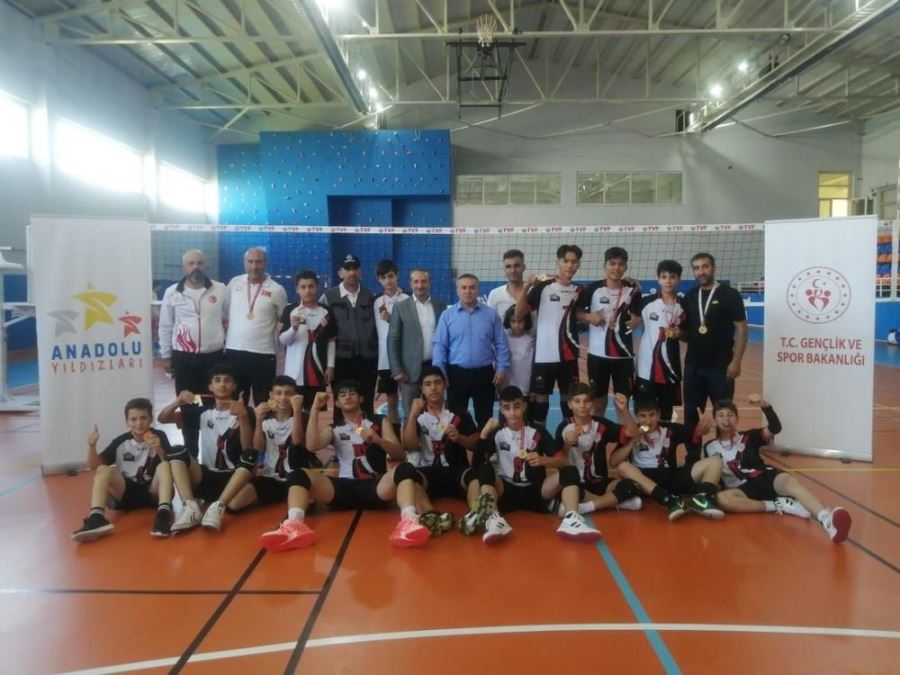 Erzincan erkek voleybol takımı finalde