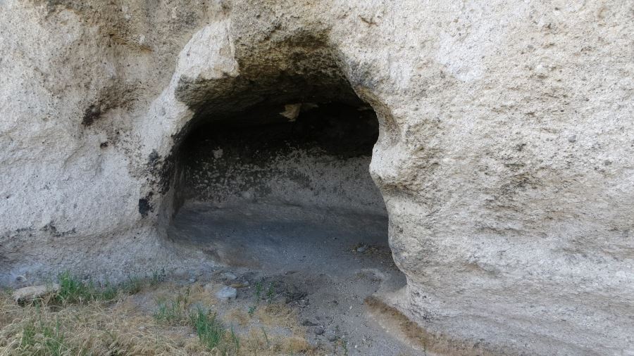 2 bin yıllık kaya mezarları keşfedilmeyi bekliyor