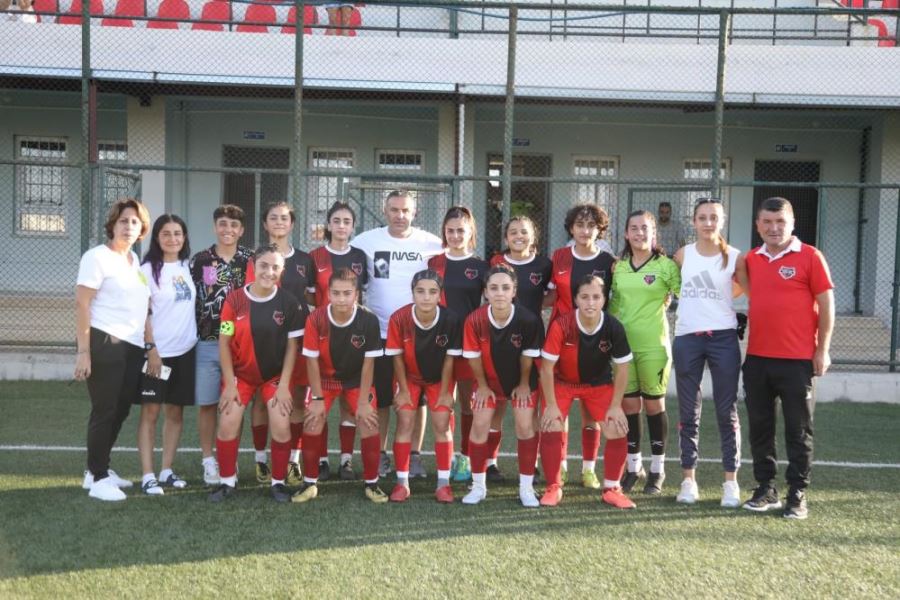  U-17 kızlar Türkiye Şampiyonasında çeyrek finalde
