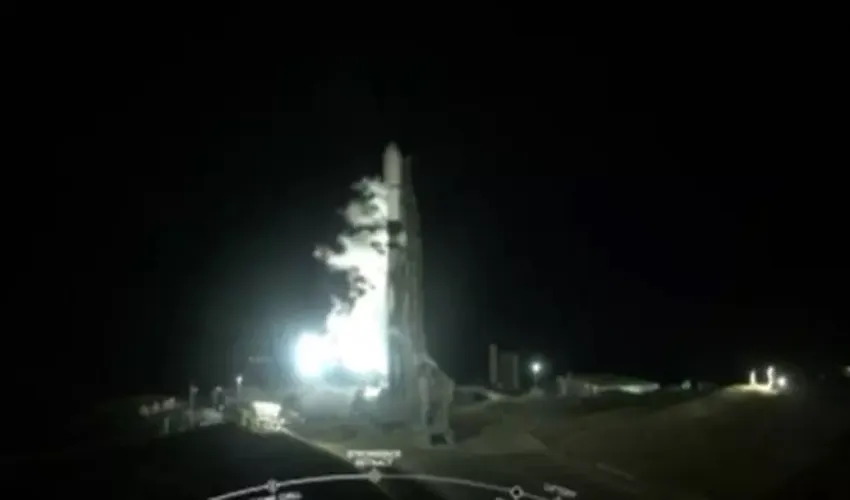 SpaceX, 21 Starlink uydusunu daha yörüngeye gönderdi