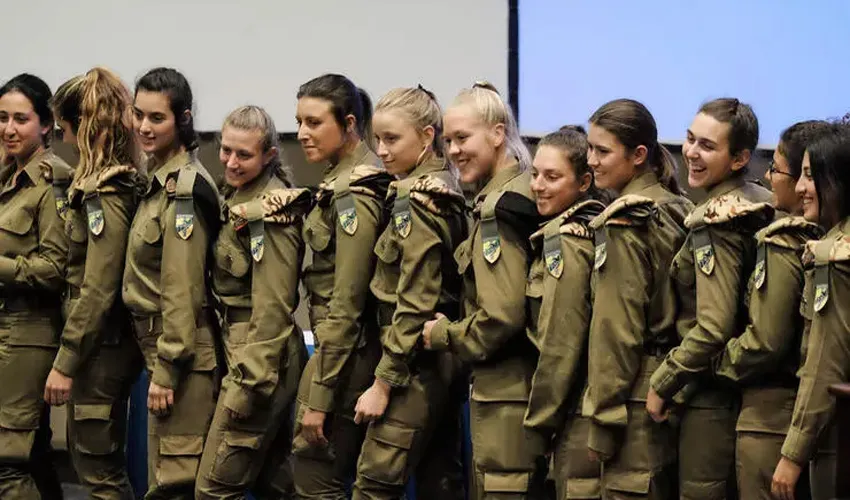 Kadın askerler isyanda: İsrail