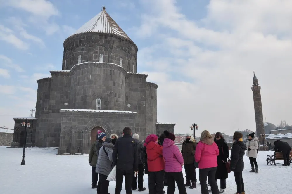 Kars turistlerin uğrak yeri oldu