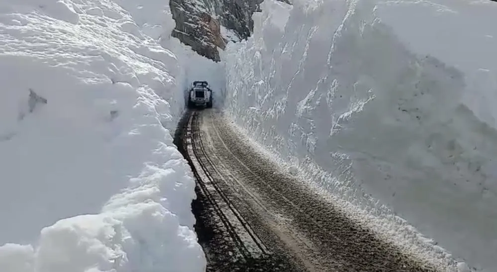 Kardan 8 metrelik tüneller açıldı