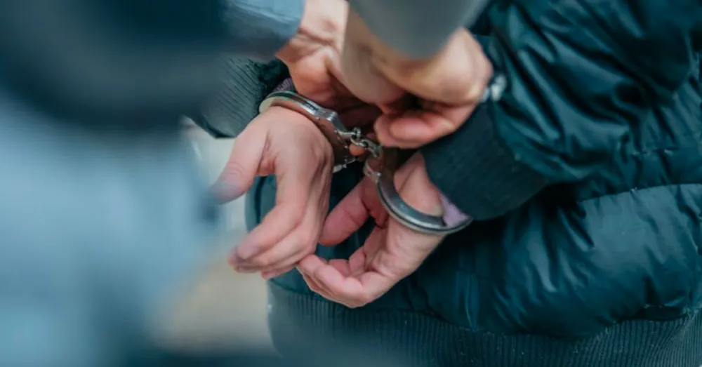 Van’da değişik suçlardan 12 kişi tutuklandı