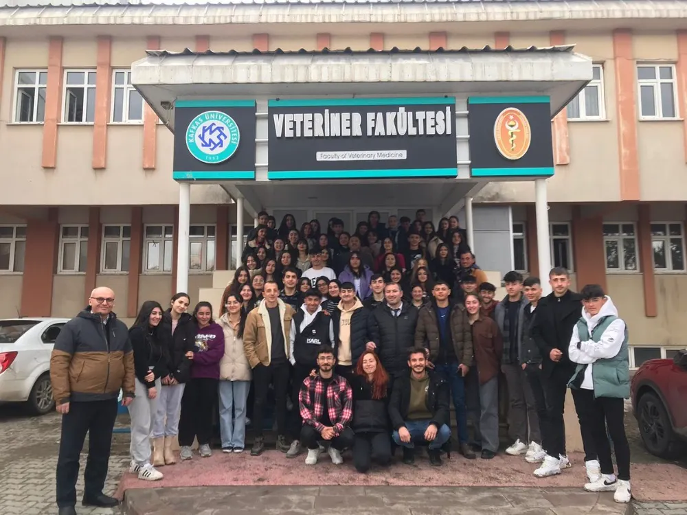 Öğrenciler Kafkas Üniversitesi