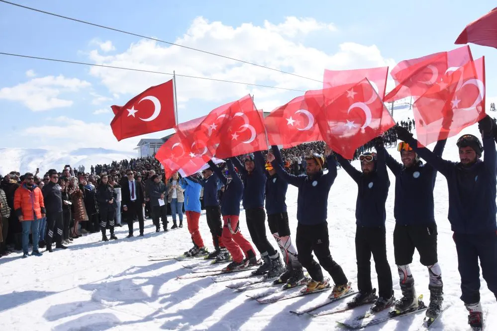 Eren Üniversitesinde kar festivali düzenlendi