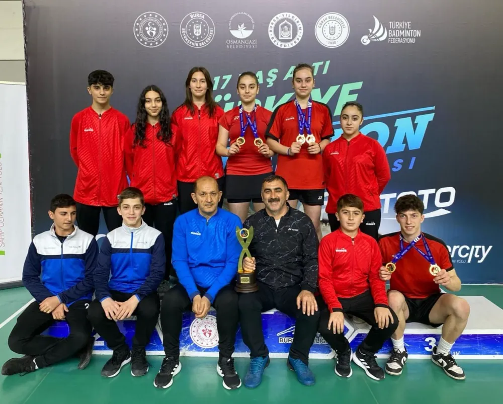 Badmintoncular 4 farklı branşta Türkiye şampiyonluğu kazandı