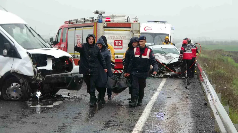 Diyarbakır’da feci kaza: 3 ölü, 5 yaralı