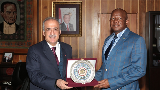 Güney Afrika Ankara Büyükelçisi Malefane, Rektör Çomaklı´yı ziyaret etti