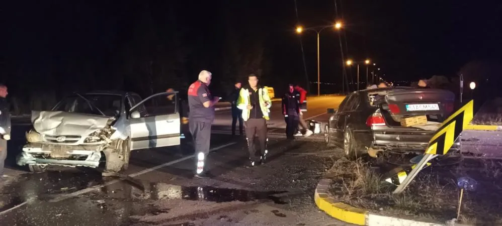 Erzincan’da trafik kazası: 2 yaralı