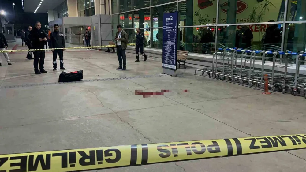 Husumetlisini terminalde vurdu