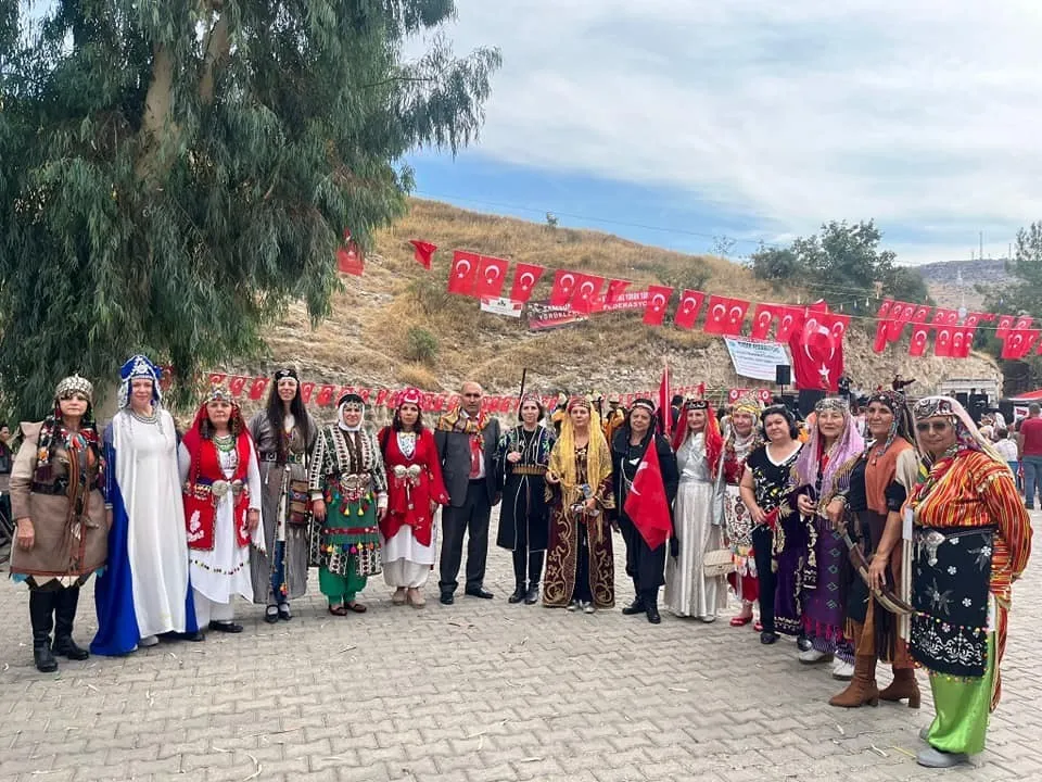 Kahraman Türk Kadınları’ Urfa’da yoğun ilgi gördü