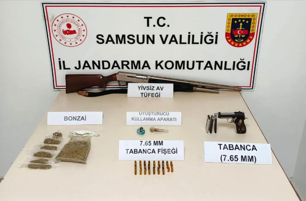 Jandarma silah ve uyuşturucu ele geçirdi