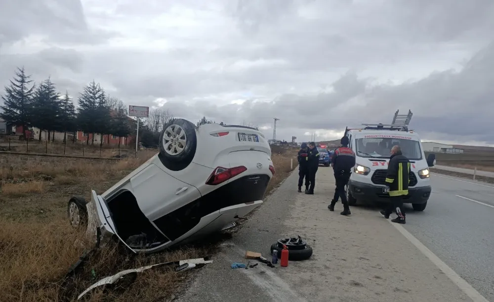 Yozgat’ta Hyundai marka araç ters döndü: 2 yaralı