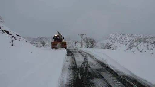 Bingöl’de beyaz esaret: 191 köy yolu ulaşıma kapandı