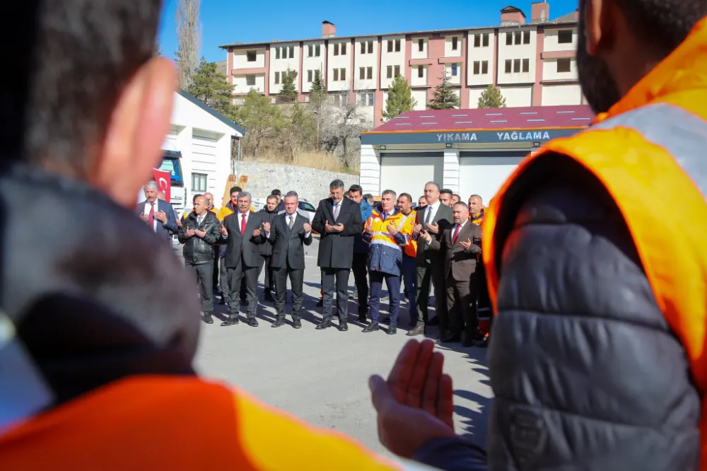 Hakkari’de kar sezonu öncesi kurban kesim töreni