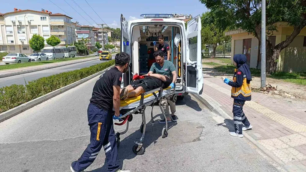 Manavgat’ta otomobil ile motosiklet çarpıştı