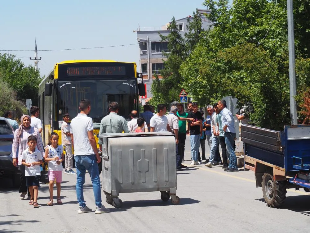  Büyükşehir Belediyeye otobüs tepkisi