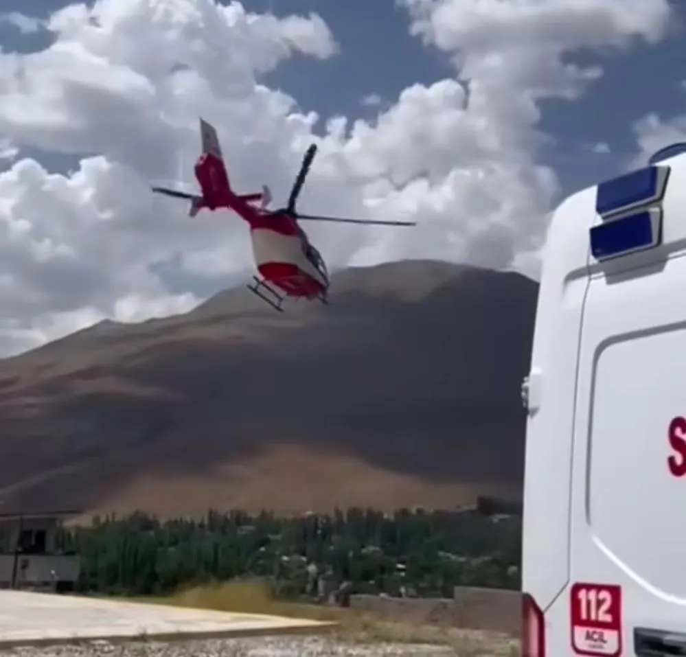 Bebek için helikopter ambulans havalandı