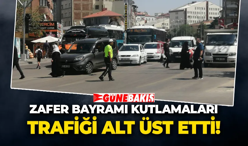 Zafer Bayramı kutlamaları Trafiği Alt Üst Etti