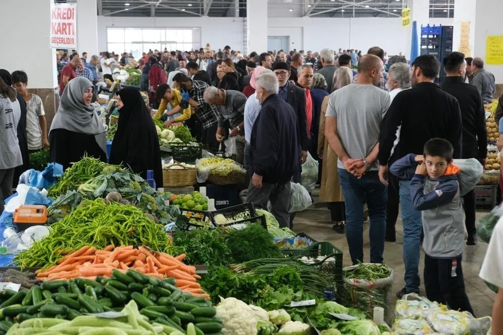 Ekonomik güven üç ayın zirvesinde