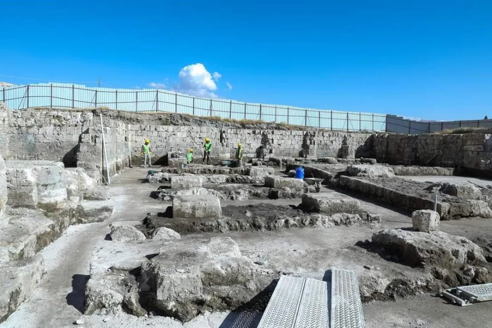 Eski Van şehrindeki restorasyon çalışmaları