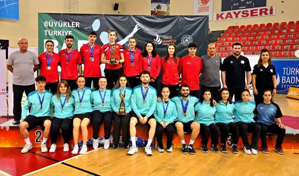 Badmintonda Erzincan şampiyon oldu