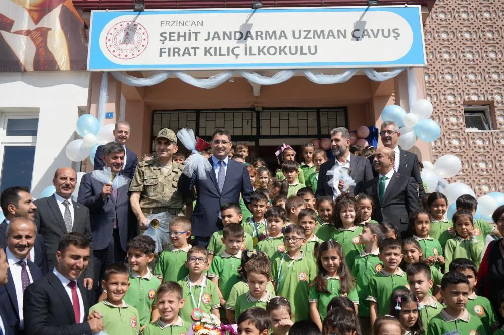 Erzincan’da ilk ders zili çaldı